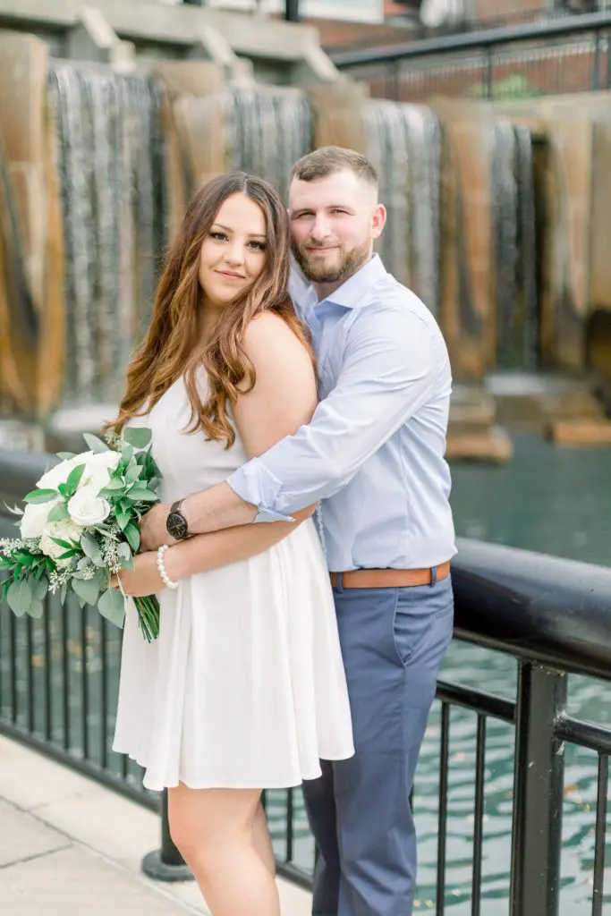 couple who decided to Elope on the Canal of Indianapolis